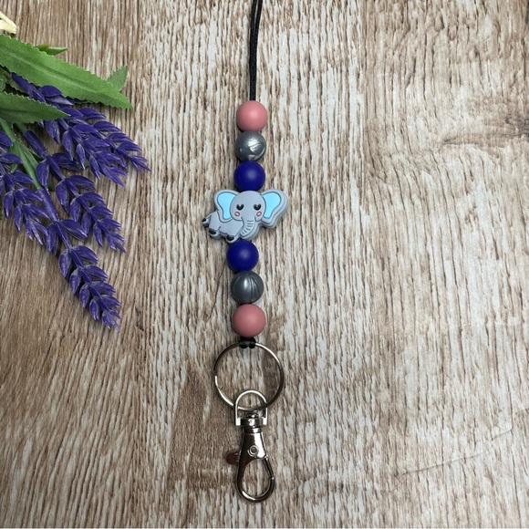 Lanyard Elephant Jewelry Silicone Bead Key ID Badge Handcrafted Office Artisan - Picture 2 of 2